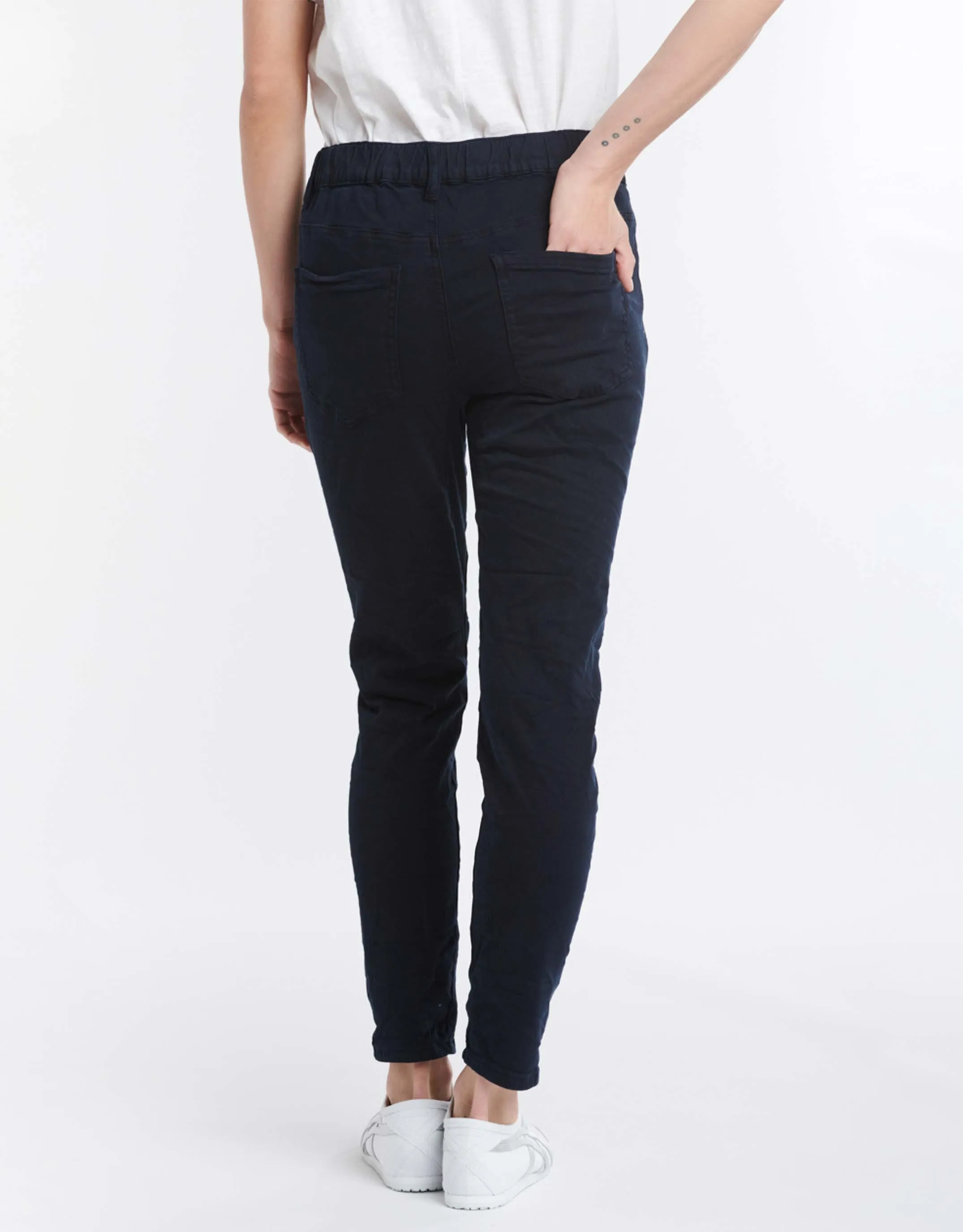 Emma Stretch Jean - Navy