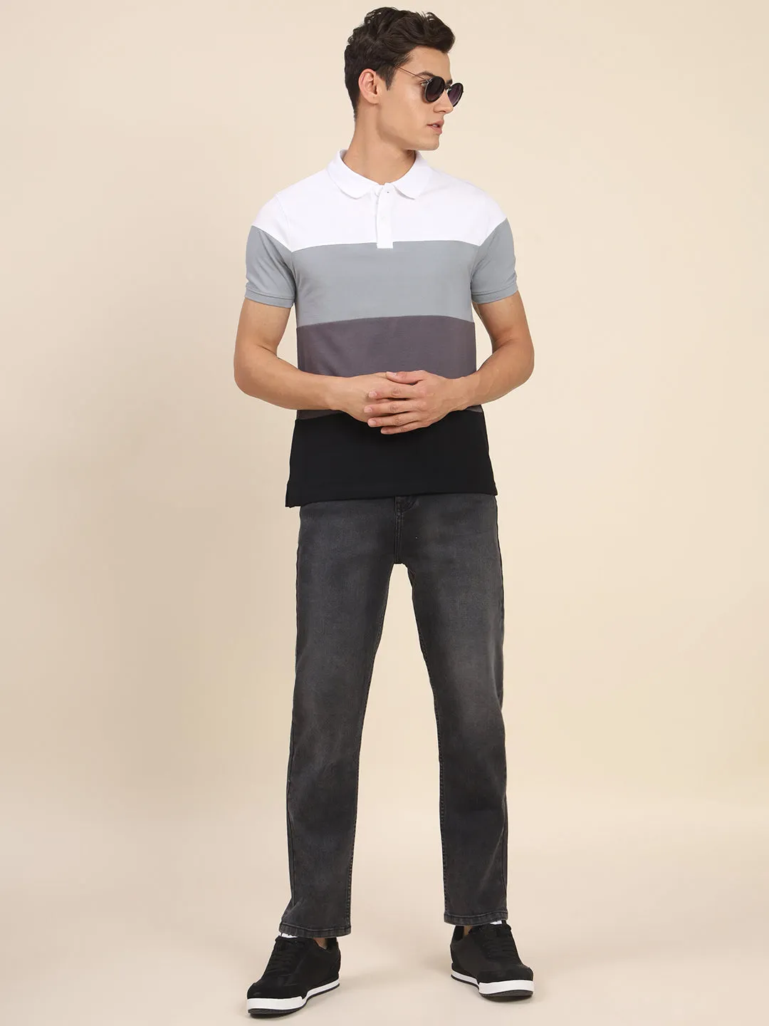 Men's Slim Fit Black Denim Jeans Waistband With Belt Loops Has A Button Rivet And Zip Closure